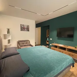 downtown-studio-apartments.albaniahotels.org/